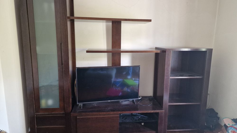 Vitrine + móvel de sala