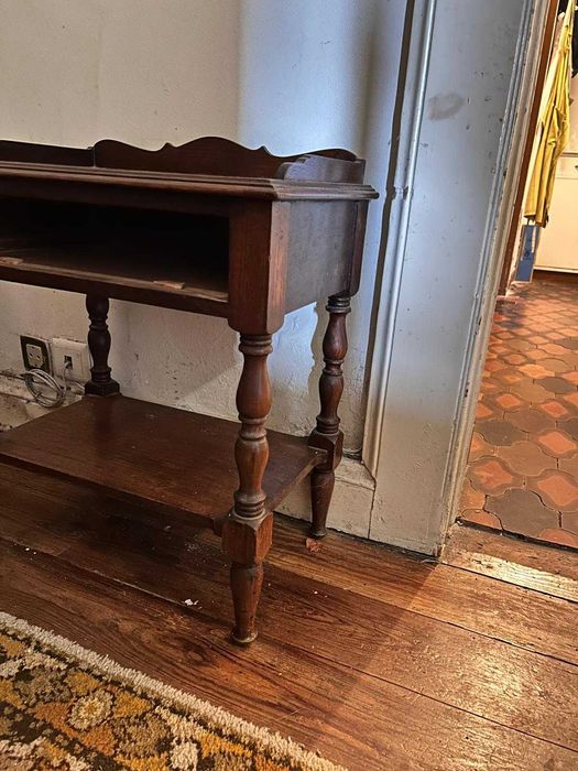Pequena mesa de apoio/Mesa de telefone com gaveta e prateleira inferior (1950 - 1970)