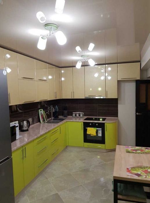 B S4 Продам 3 кімнатну квартиру на Салтівці вул. Ак. Барабашова