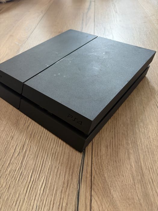 Play Station 4 + pad gratis