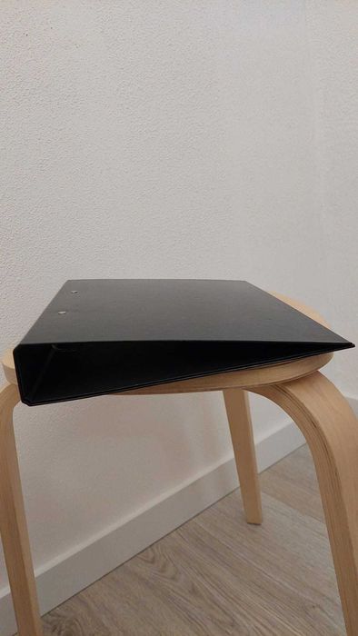 Dossiês/Capas pretas em bom estado