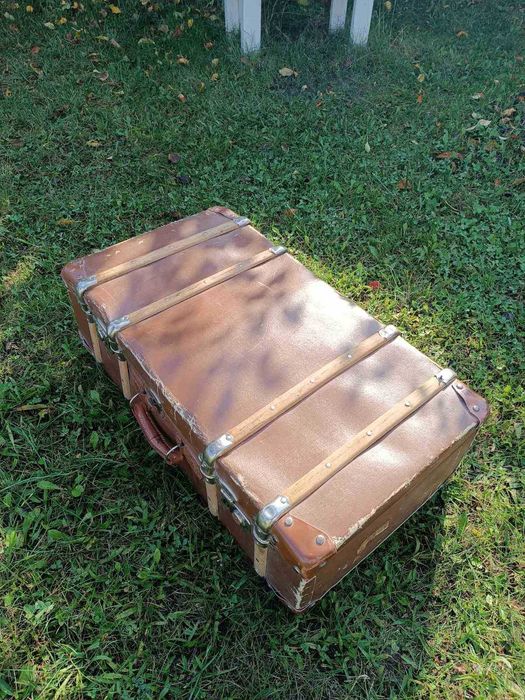 Чемодан вінтажний
