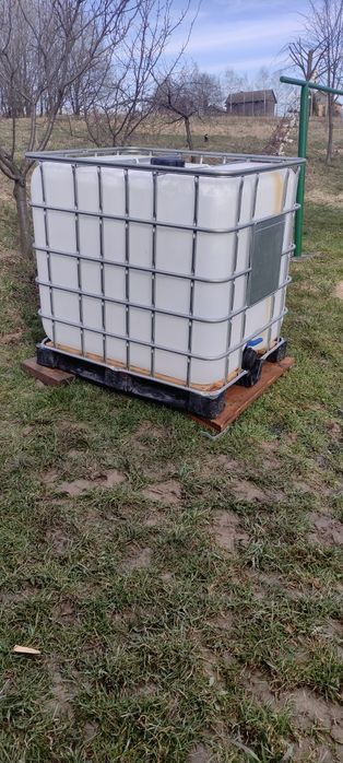 Zbiornik mauzer 1000l.(Beczka)Paleta plastikowa.