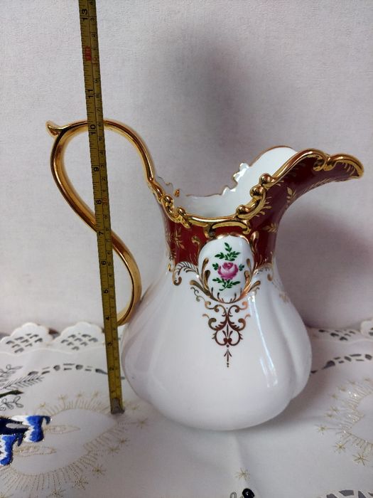 Кувшин для воды, для умывания.