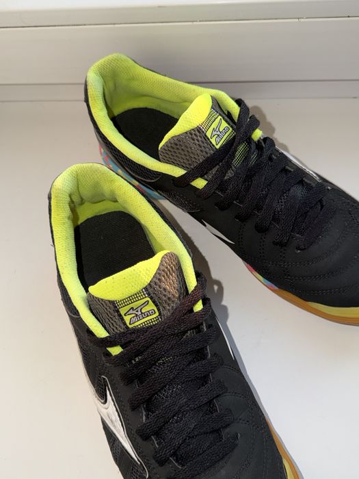 Mizuno футзалки / залові кросівки 41 26 см / індор / яскрава підошва