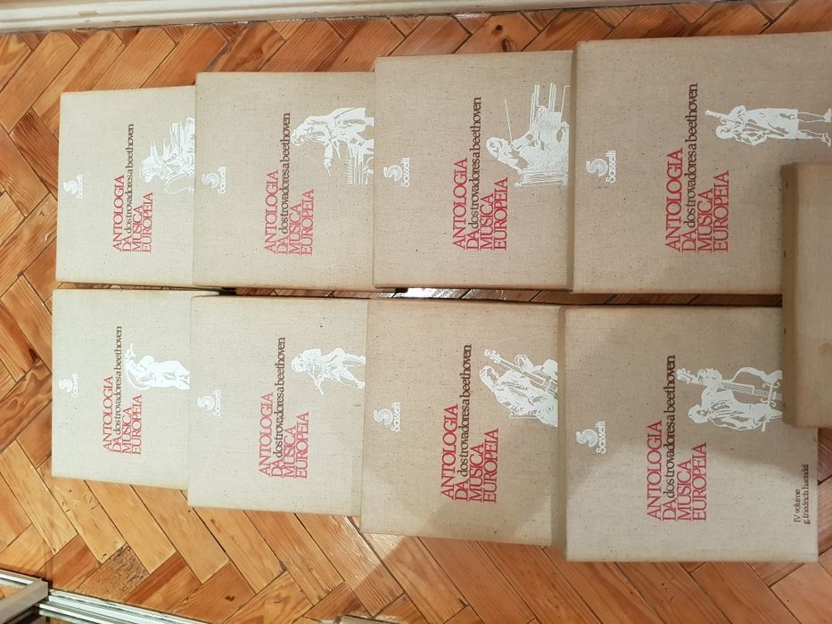 Vinil,Antologia da Musica Europeia nove volumes cerca de 80 LP,s novos