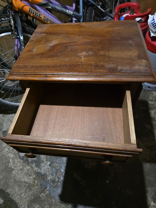 2 Mesinhas de cabeceira