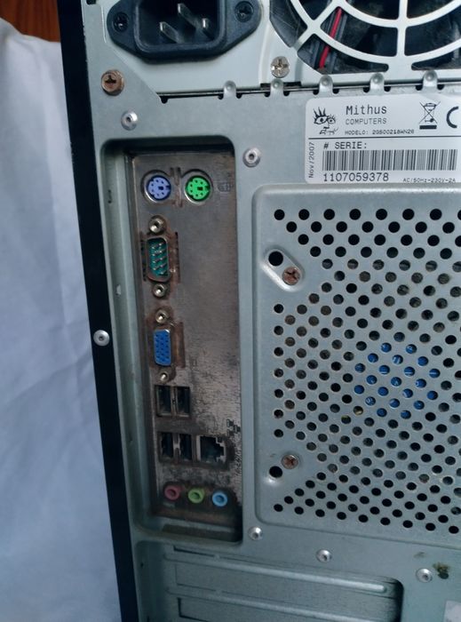 Torre Computador p/ Peças ou Projeto DIY (LGA775, Fonte 500W, Drive CD)