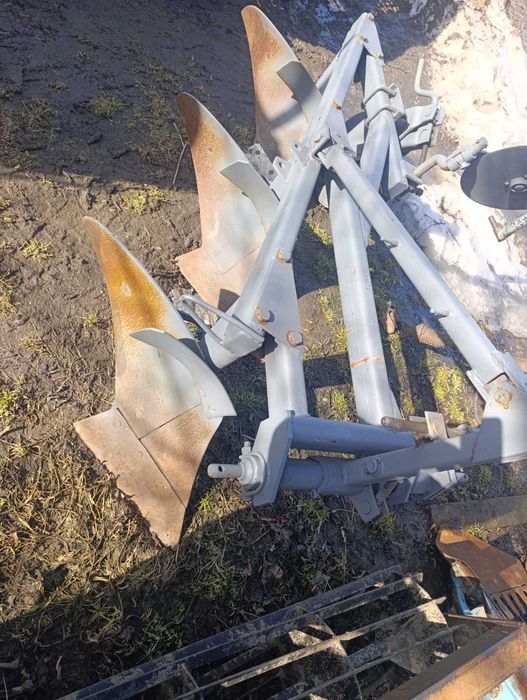 Продам плуг 3-30