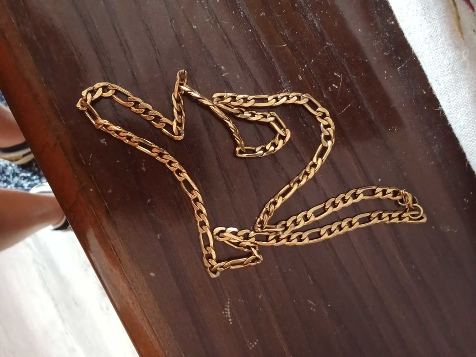 Corrente de ouro mas e falsa