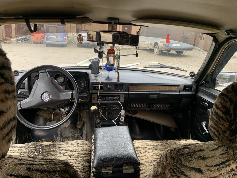 Продам Волга 2410