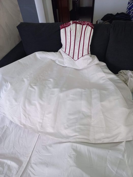 Vendo vestido noiva c/ oferta véu