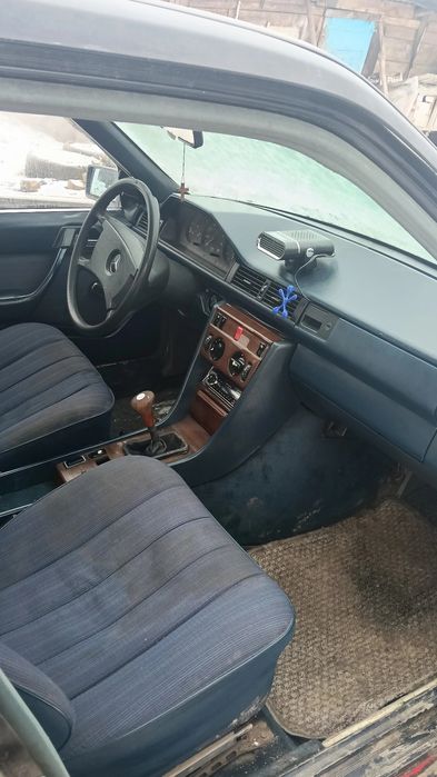 Мерседес 124 в непоганому стані