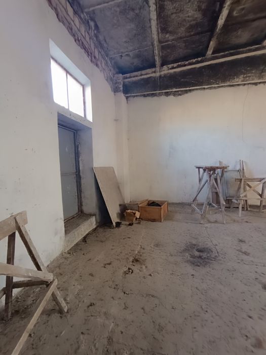 Продається нежитлове приміщення