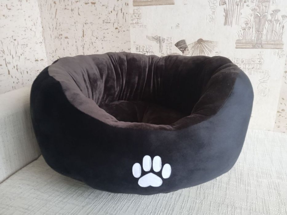 Продам нові лежаки для собак та котів.