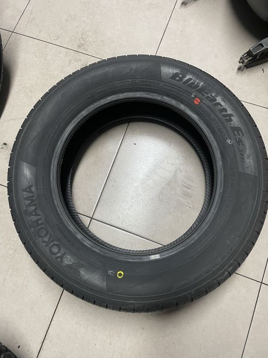 Pneus novos HOKOWAMA ( 175/65/14 ) 2 pneus