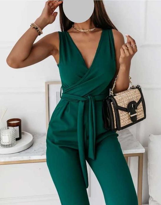 Elegancki kombinezon z kopertowym dekoltem r.36/S butelkowa zieleń