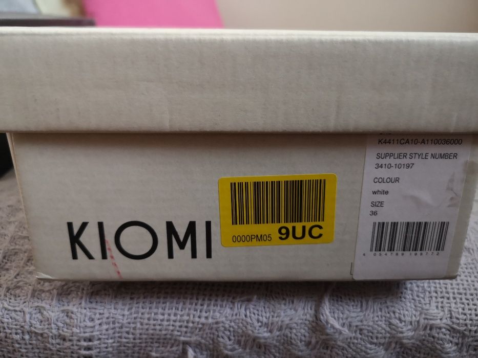 KIOMI półbuty skóra naturalna biała r.36