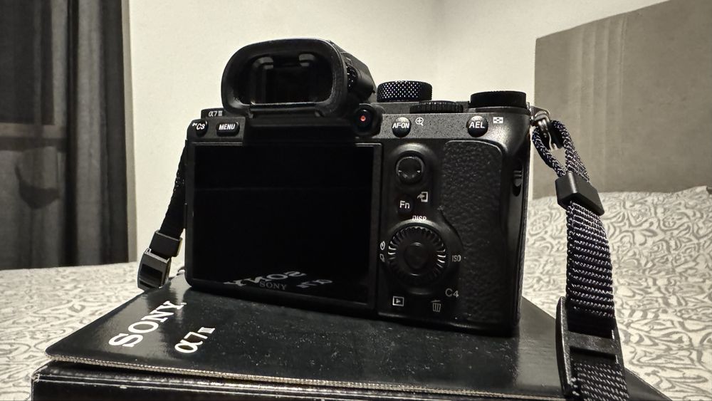 Sony AIII + 28-70mm (Novo)