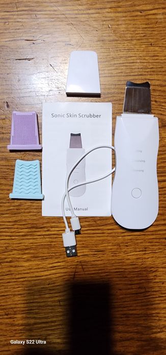 Скруббер Sonic Scrubber для кожи.