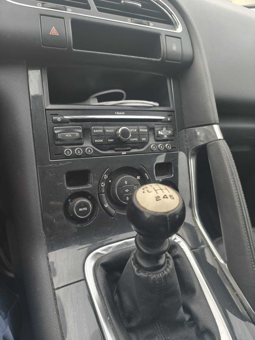 Peugeot 3008 1.6 HDI BUSINESS LIN