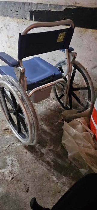 Cadeira Sanitária E de Banho Nova Nunca Usada