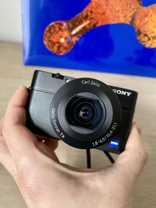 Компактна камера Sony RX 100