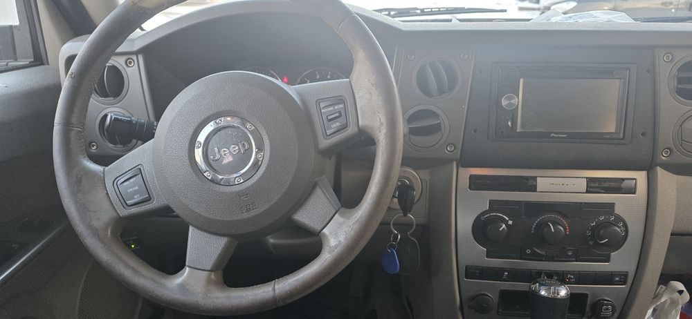 Jeep Commander 3.7 LPG, 4x4, SPRAWNY ! OKAZJA !