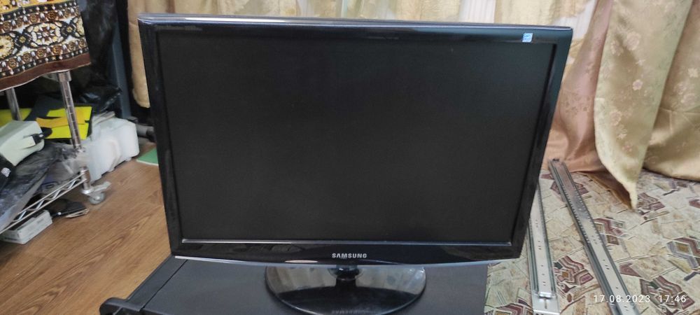 Продам монітор 22 дюймів Samsung SyncMaster 2233BW