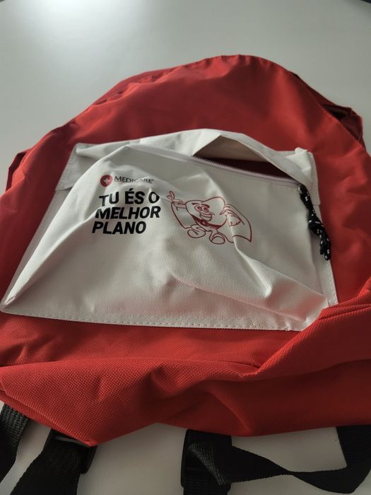 Lotes Mochilas/Saco Lady Bug e Hello Kitty