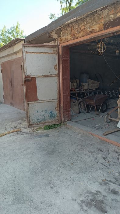 Продам ворота гаражные