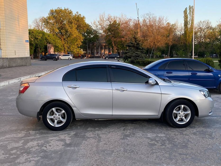 Geely Emgrand 7 в хорошем состоянии