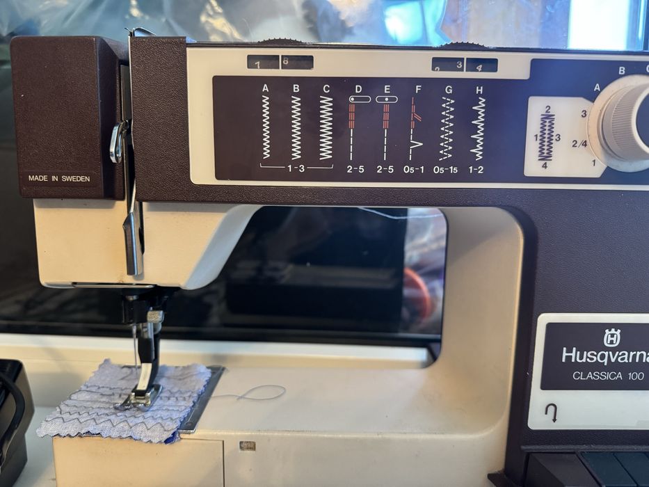 Швейная машинка Husqvarna classica 100