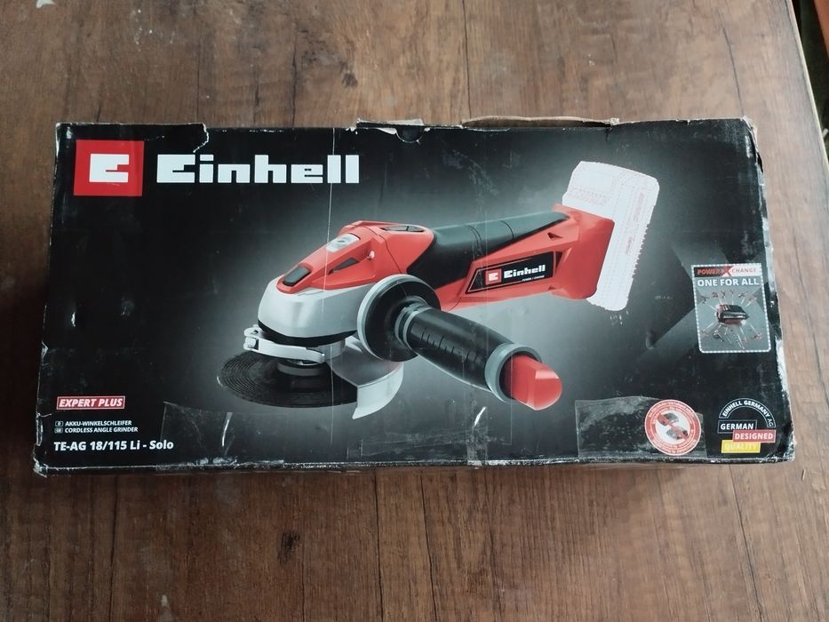 Аккумуляторная угловая шлифовальная машина болгарка фирмы Einhell.