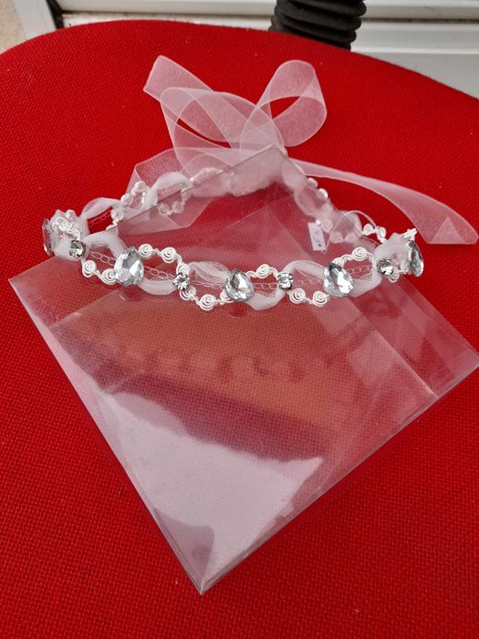 Faixa cerimónia com pedras e fita, tenho em outros modelos e tamanhos.