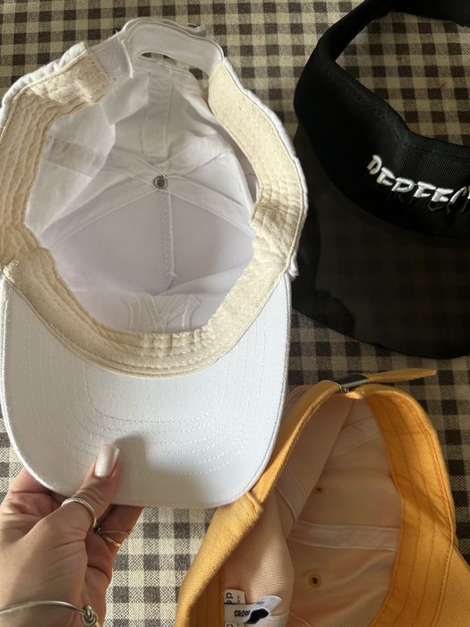 кепки та козирьок в дуже хорошому стані