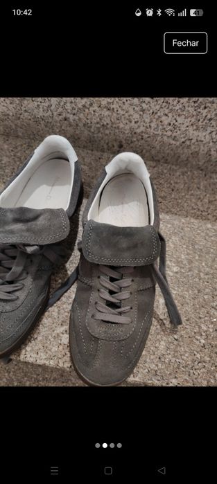Sapatilhas cinza