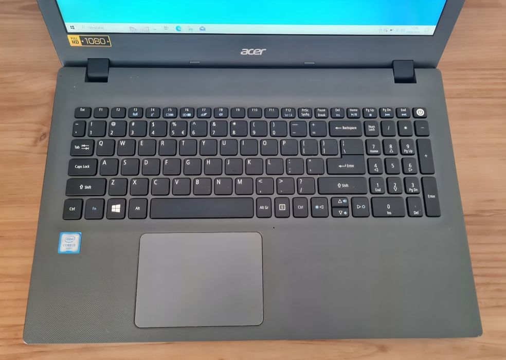 Acer Aspire E5-574 15,6" FULLHD i5-6200U 8GB/500GB