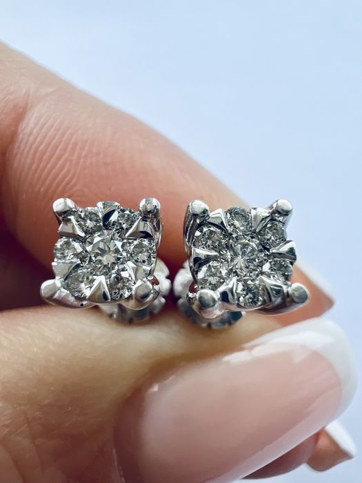 Золотые серьги пусеты с бриллиантами белое золото 585 проба