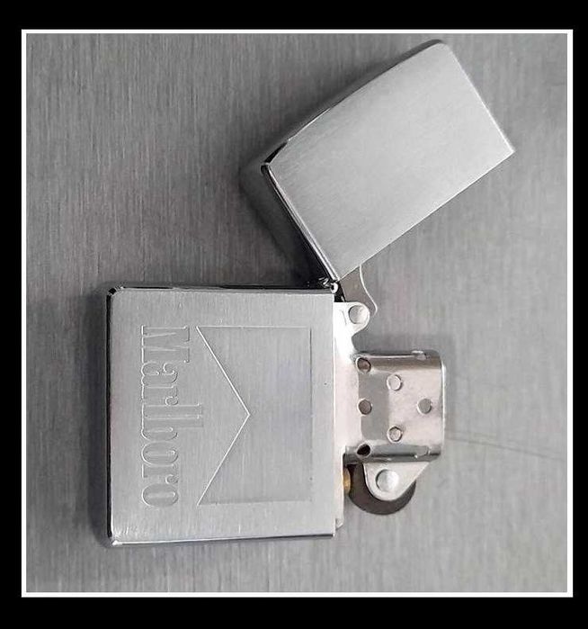 Isqueiro ZIPPO 'Marlboro' (NOVO)