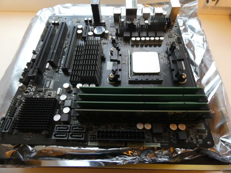 Комплект ОЗУ 16Gb+процесорAMD FX-8300 8 ядер + мат. плата ASRock 970M