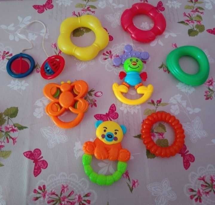 Дитячі бразкальця.