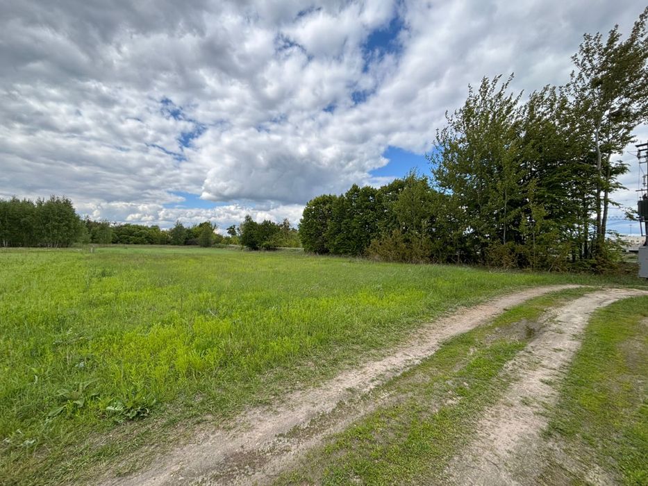 Фасадна ділянка 8 соток, центр Немішаєвого, світло поруч