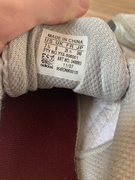 красовки Adidas взуття