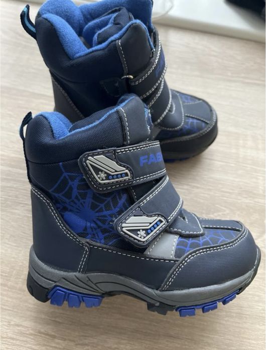 Зимові термо сноубутси