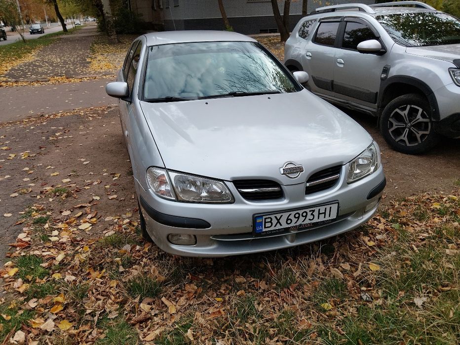 Nissan Almera N16 2000 год 1.5 бензин