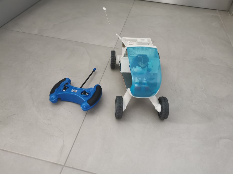 Carro Telecomandado em ótimo estado