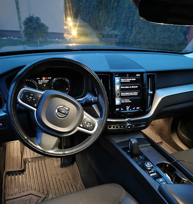 Volvo XC60 B4 Momentum Plus (Volvo Selekt)