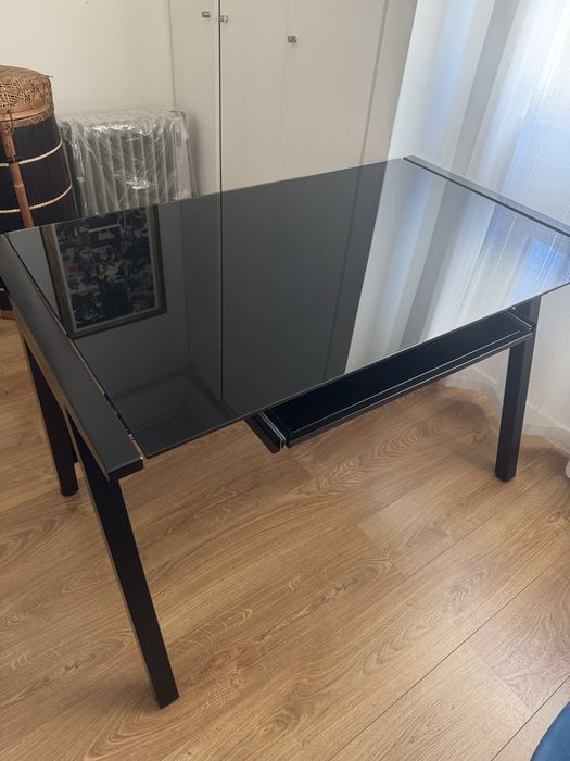 Mesa de Escritorio (Vidro e Metal)
