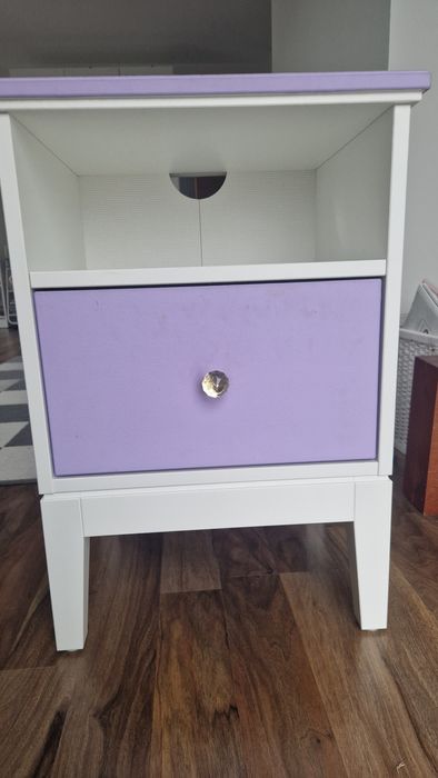 Szafka nocna  IDANÄS malowana fioletowa